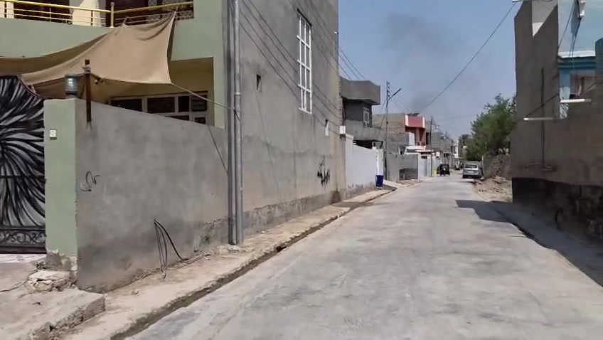 دار للبيع العنوان بهرز حي صدام قرب اسواق فلس ونص ومجمع الطبي رانيا يبعد عن الشارع العريض 30 متر 
جنس العقار طابو زراعي 25 مسجل في دائره التسجيل العقاري الطابو 
المساحه 230 متر ومجاور المنزل قطعه 230 متر للبيع حسب رغبه المشتري 
تم  بناء الدار عام 2015 
تم الترميم قبل أيام ارضيه المنزل داخل خارج صبغ الدار 
تفاصيل المنزل كما موضوح في الفيديو 
هاتف***********
