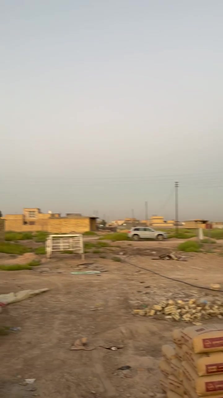 قطعه طابو زراعي سند ٢٥
الموقع حي بابل السكني خلف التانكي 
قرب مزرعه الحاج مؤيد عدنان
المساحه ٢٠٠م
السعر مناسب 
***********
