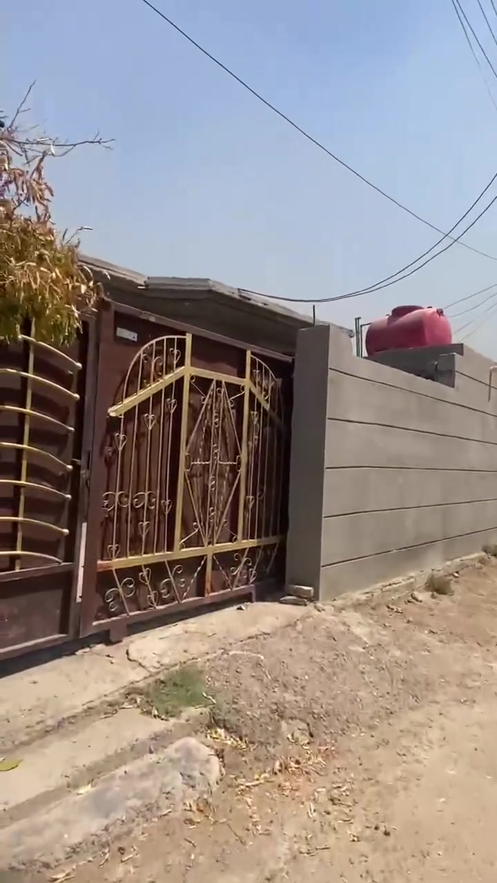 لليجار لليجار لليجار
بيت للايجار مساحته ٢٧٥ لبيت يحتوي ٣ مداخل  غرفتين كبار صاله كبيره هول كبير مطبخ واسع بيتونه واسعه لبيت كامل من كهرباء ماء مجاري بيت حديث موقعه تاجي قريه نديم قرب جامع بلال الحبشي بدل الايجار ٣٥٠ *********** تواصل واتساب
