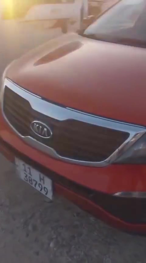 اسبورتج موديل 2011 خليجي لون مشمشي بيها قطعتين صبغ بدون اي دواخل 
رقم بغداد بأسمي
 تحويل ثاني يوم
 كير و محرك ( على وضع الشركة)
محرك 2000 دوش
 تبريد ثلج
 انضمة قيادة
 تحكم مقود 
كامره حساس خلفي 
شاشة كبيره اندرويد  اي بي اس 
السيارة فول مواصفات ماعدا البصمة
السعر123 بي مجال جدا بسيط 
***********
***********
