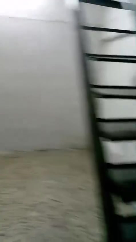 السلام عليكم عندي بيت ٥٠ متر للبيع زراعي حي الجهاد الديوان واجه ٥ ونزال ١٠
***********
