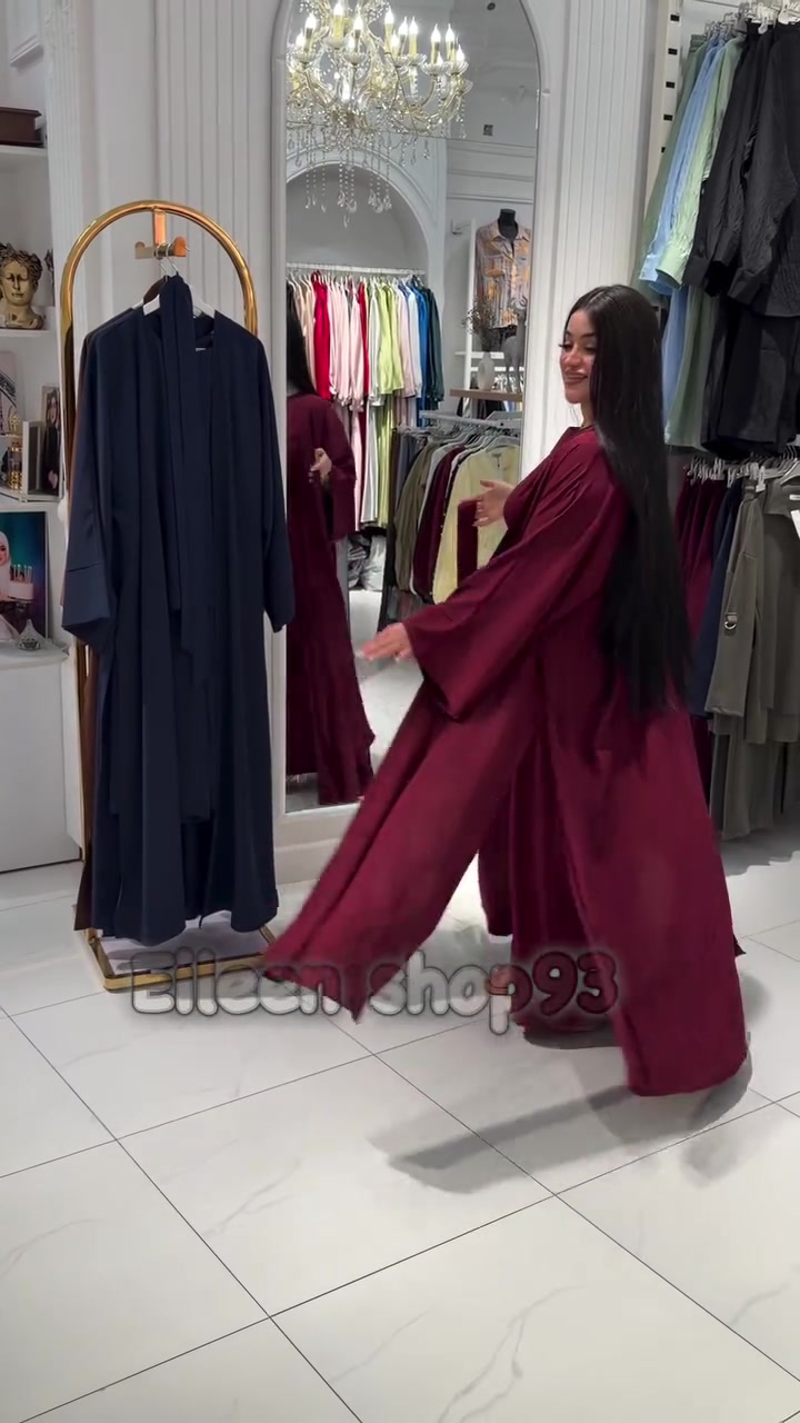 سوت ٤ قطع /نيلي،عسلي،ماروني
قياس فري سايز 
السعر 70

نص مكتوب في الصور:
- Eileen shop93