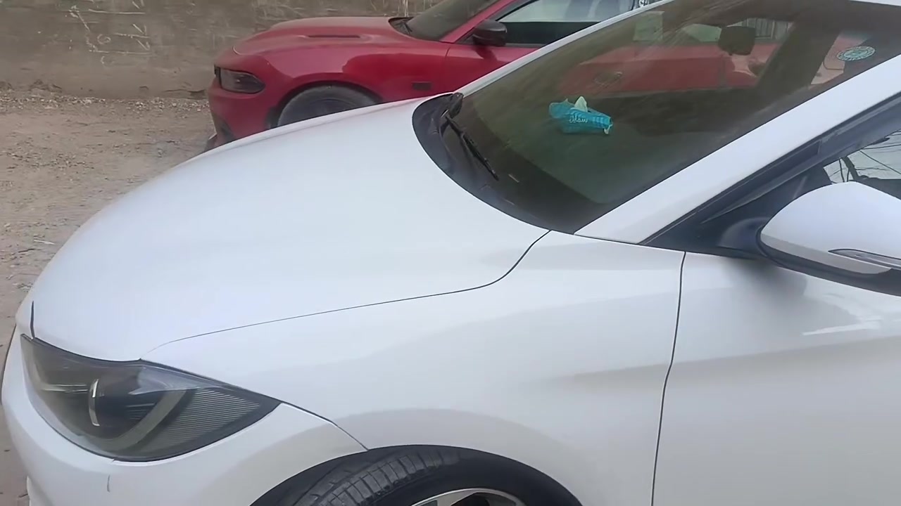السلام عليكم شباب للبيع هونداي النترا خليجي 
موديل 2018 رقم اربيل تحويل مباشر 
فول موصفات فتحة اشاير بالمري
مكينه 2000 دوش 
السيارة نظيفة ماشيه 127 الف
5 ويل كب بنظام GLS . السيارة فقط بيهة صبغ جاملغ وباب وشخط مال خباثه السعر 127 ورقه الاستفسار *********** مكان بغداد الغزالية
