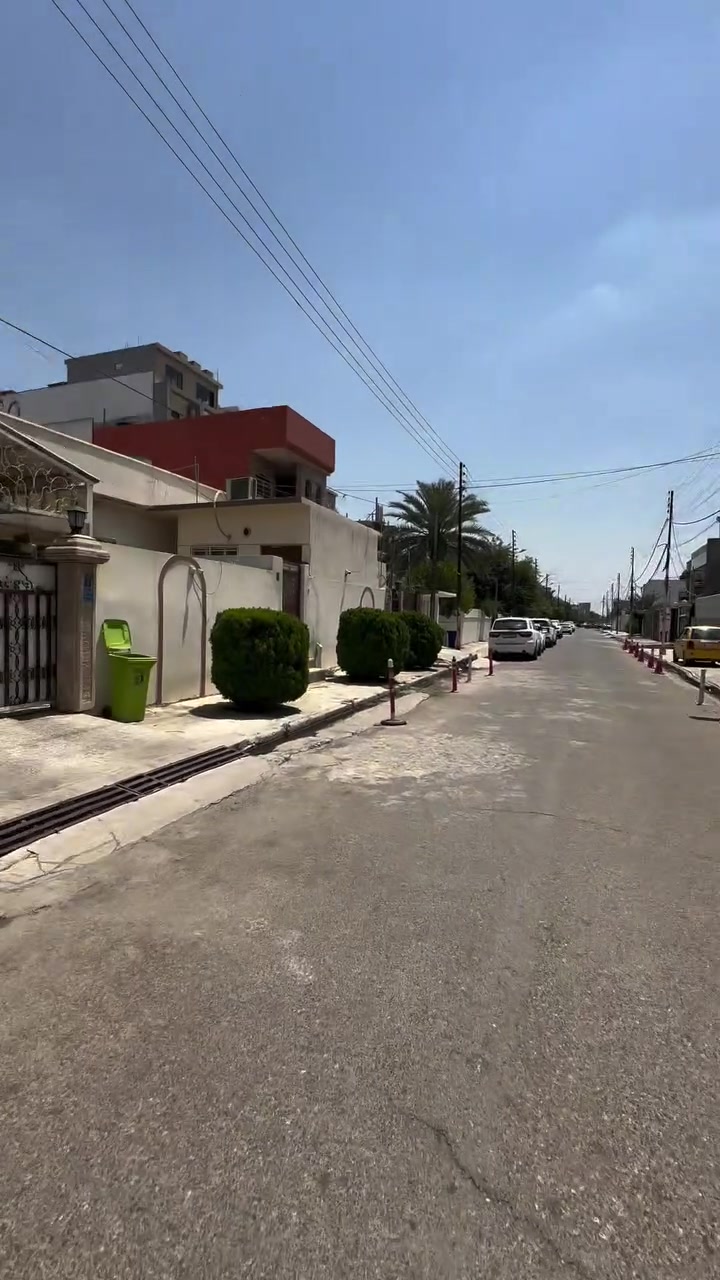 بيت للايجار120متر حي المهندسين قريب على كنيسة مكان هادئ جدا طابقين ثلاث غرف مع استقبال وكراج  سعر 600الف للاستفسار ***********#مكتب الحكمة
