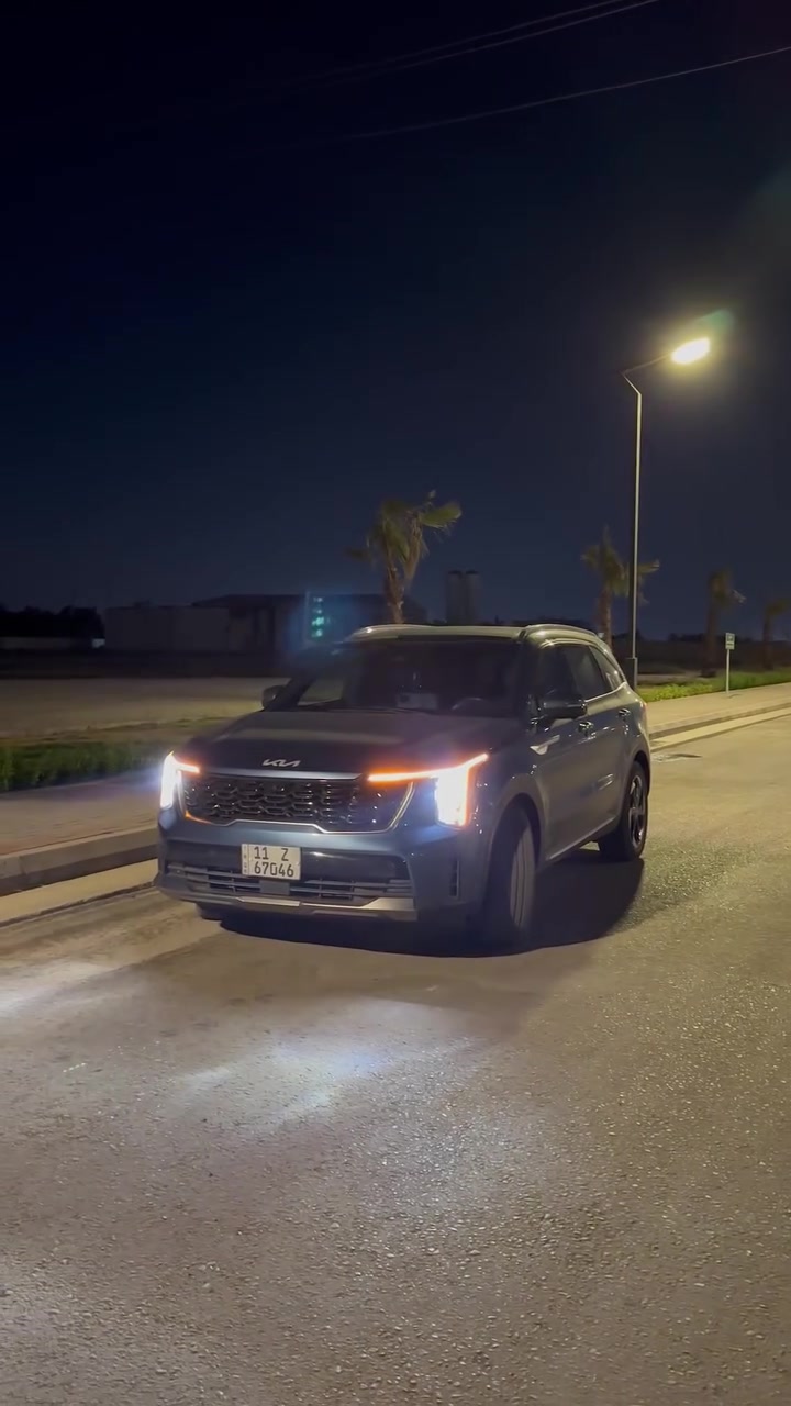 بسم الله الرحمن الرحيم
السلام عليكم
سورنتو هايبرد 2025 hev

فول مواصفات برستيج 

فئه SX prestige 

لون مميز  lake blue metalic و نصبتها غير عن البقيه

مكينه 1.6 توربو  hybrid

تنسى البانزين

السياره ماشيه 27000 كيلو 

بانوراما

تحديد مسار
قياده شبه ذاتيه
رادارات 360

كشنات تدفئه تبريد
كشنات كهرباء الاماميه + وساده للقدم

5 كامرات 360

كامره بالمرايه الوسطيه و اشارات كامره

كشنات خلفي منفصله vip

بردات خلفيه بلادي

لد برتقالي

كار بلي بدون واير

(وايرلس)

السياره حادثها بنيد مبدل

و جاملغات بيها تعديل بسيط عل بارد 

  سياره حلوه و كامله وعالخير للي تكون من نصيبه

السعر المطلوب :240 ورقه وبي مجال
 
 

مكاني بغداد حي الخضراء

للتواصل

 ***********

واتساب

