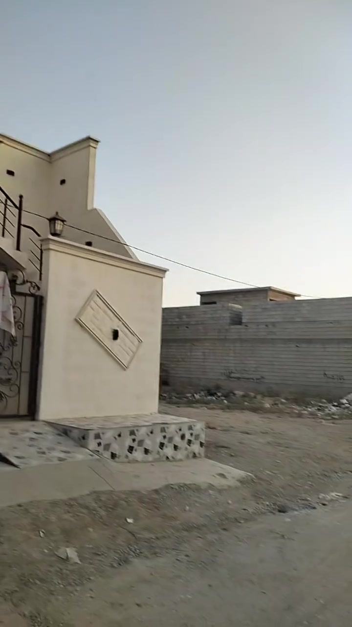 للبيع حي بدر مدرسة على شاهين ٣فرع
***********
