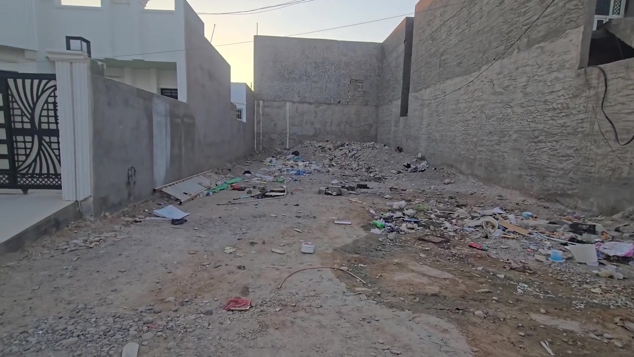قطعة ارض للبيع تكريت ديوم المربع ثاني بظهر شارع ٦٠ واسواق الزوبعي ٢ مساحه ٢٠٠ متر واجهه ١٠ نزال ٢٠ صاده على شروق الشمس خدمات مجاري مي كهرباء سكن قريبه على المدارس 
للاستفسار 
***********
***********
بشار الكميت للعقار 
تكريت الديوم
