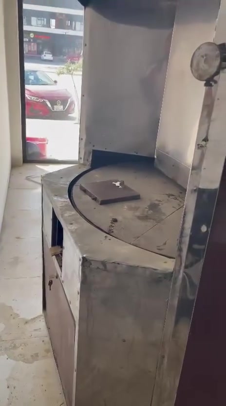 فرن ذ دوار إيراني حلويات قياص ١٥٠ أخوية جديد شرط شغل *********** واتساب ***********
