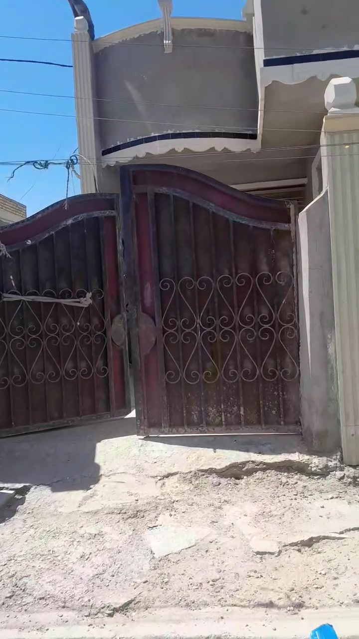 بيت البيع مساحت ١٥٠شهداءثالثه مال العبيدي قريب عليه سيدمنضر سعره ١٣٠ بي مجال ***********ابومصطفى
