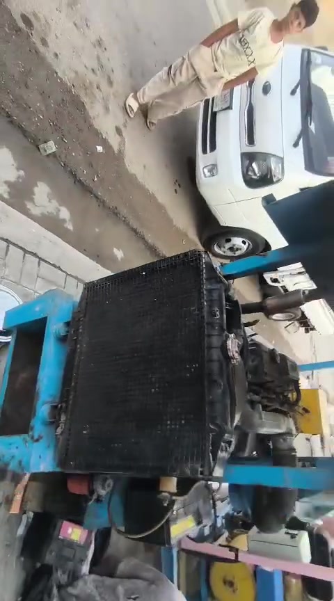 كية اخت الجديده مكفولة من كلشي مكانه ديوانية سعر بلااش ب12 ورقة ونص غير متواجد ع الفيس رقمي ***********
