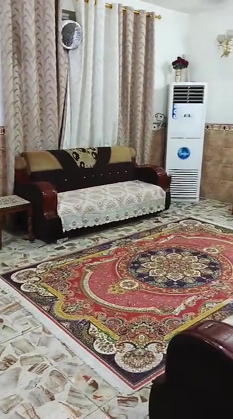 🏡 للبيع – منزل بمساحة 100 م²
📍 العنوان: حي البساتين – شارع أحمد الوائلي
🔹 تفاصيل العقار:
المساحة: 100 متر مربع
الواجهة: 10 متر
النزال: 10 متر
جنس الأرض: طابو زراعي (سند 25)
مع إقرار محكمة
🏠 مواصفات المنزل:
الطابق الأرضي:
استقبال
مطبخ
غرفة نوم
حولي
صحيات
الطابق الثاني:
3 غرف نوم
حولي
صحيات
بيتونة
سطح
📞 للاتصال والاستفسار: يرجى التواصل على الرقم: (*********** )
