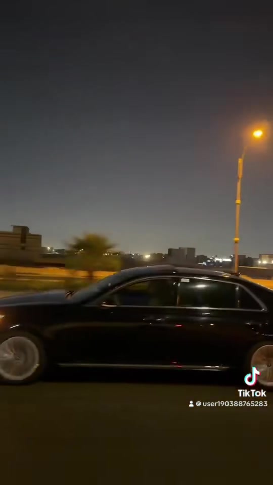 جنيسز G90 • ٢٠١٧ • ٨ سلندر