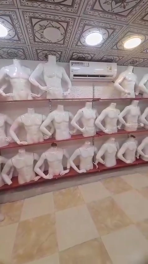 السلام عليكم ملكانات نضيفه صدر ورجل للبيع استفسار ***********
