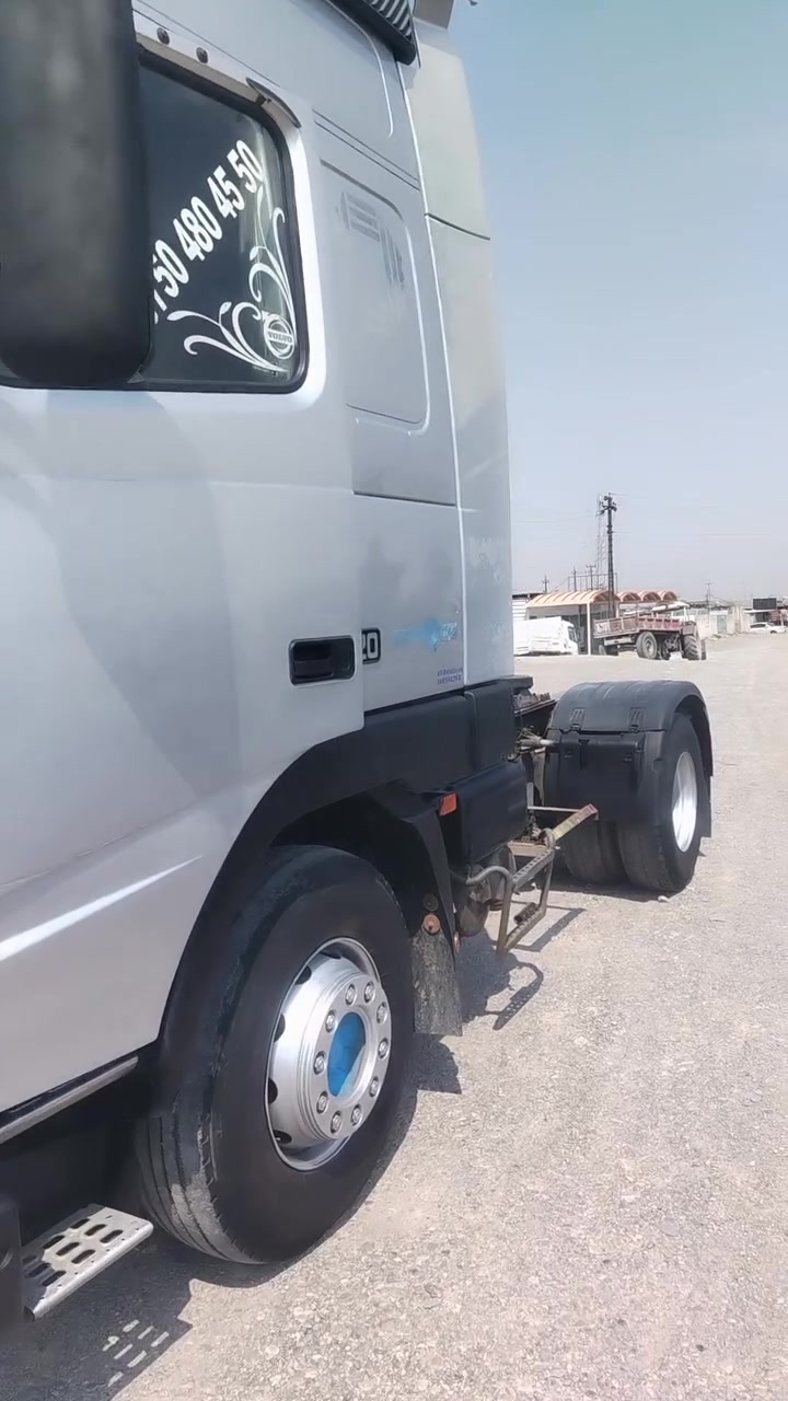 لبيع فالفو نساف موديل ٢٠٠١ بودي داره قصاب جاهز شغل مابيه نقص عنوان كركوك شراي يتصل *********** هاذ رقمي سنويه صاقطه ٢٠٢٥ سعر ٢١٥ بيه مجال

