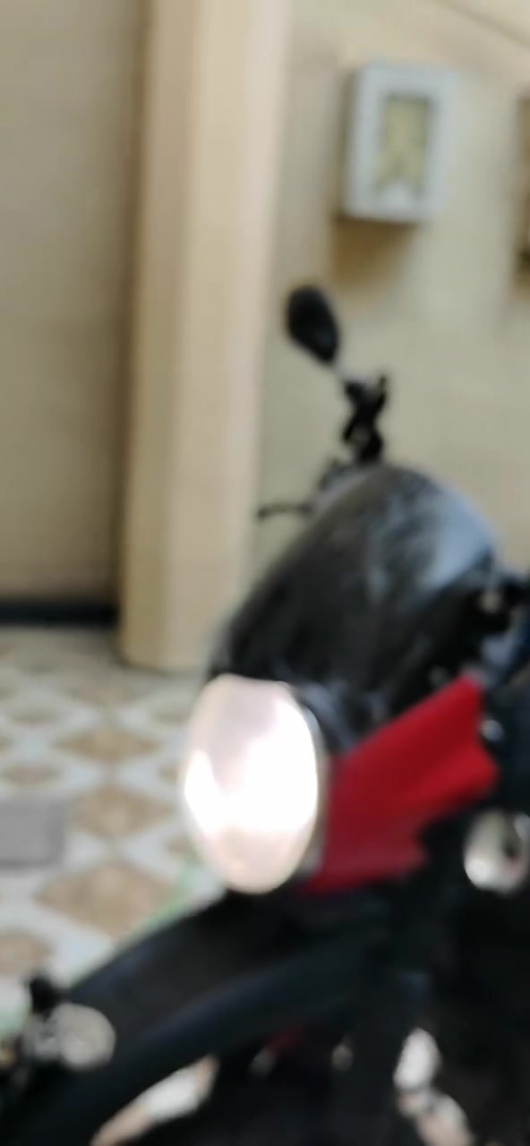السلام عليكم بوكسر 22جبلي الدراجه كلها نضيفه شرط كلشي جديد بس للامانه المحرك بي صوت الدراجه شغاله وين متريد اطلع بيها ابيعلك المحرك كايم مكاتبه اتكاتبلك وكفلك سرقه وعشاير ٧٥٠وبيها مجال المكان شهداء السيديه بغداد شعدك مراوس نزل رقمي التواصل *********** فقط وتساب.
