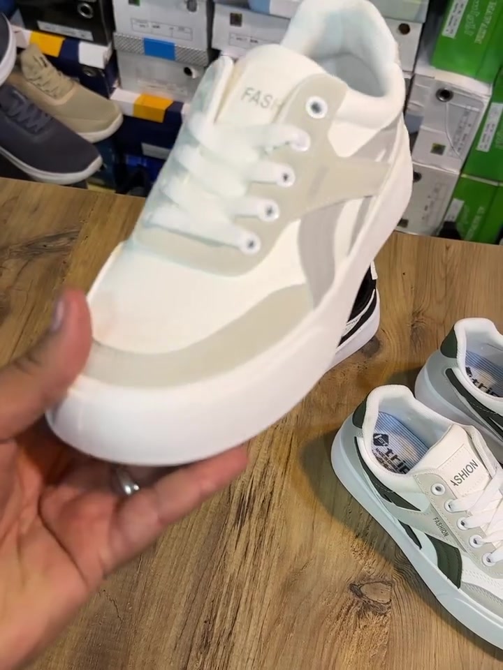 راحه واناقه بكل خطوة✨👟

حذاء سبورت يحنن يرهم للكاجوال والسبورت والرسمي قلب سلم يجنن

للدوام والطلعه قطعه مميزه

📍السعر  12 ✅ يتوفر من 37 لل 41 القالب ستندر 

🚚التوصيل متوفر لكل المحافظات 

📲للحجز دايركت الصفحة او على الواتساب  ***********

📍العنوان كربلاء حي الحر بعد المستوصف الجهه المقابله مجاور صيدلية لمار احذية الحمداني مقابل مركز 313 للمنتوجات الحيوانيه

نص مكتوب في الصور:
- السعر 12 من 37 لل 41
- السعر 12 🌟 من 37 لل 41
- السعر 12 ✨ من 37 لل 41