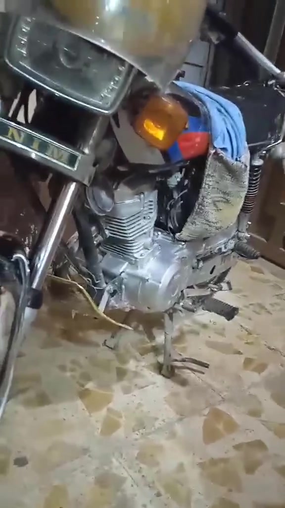 مكلف بالنشر رقم صاحب الدراجه (***********)
