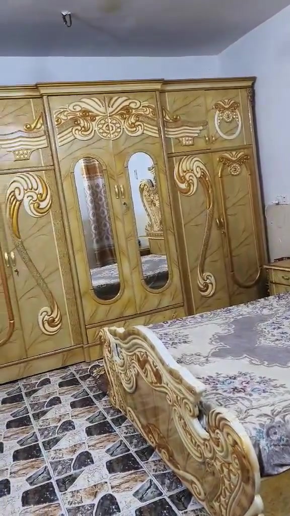 غرفة نوم • مستعمل جديد • بلا ضرر
