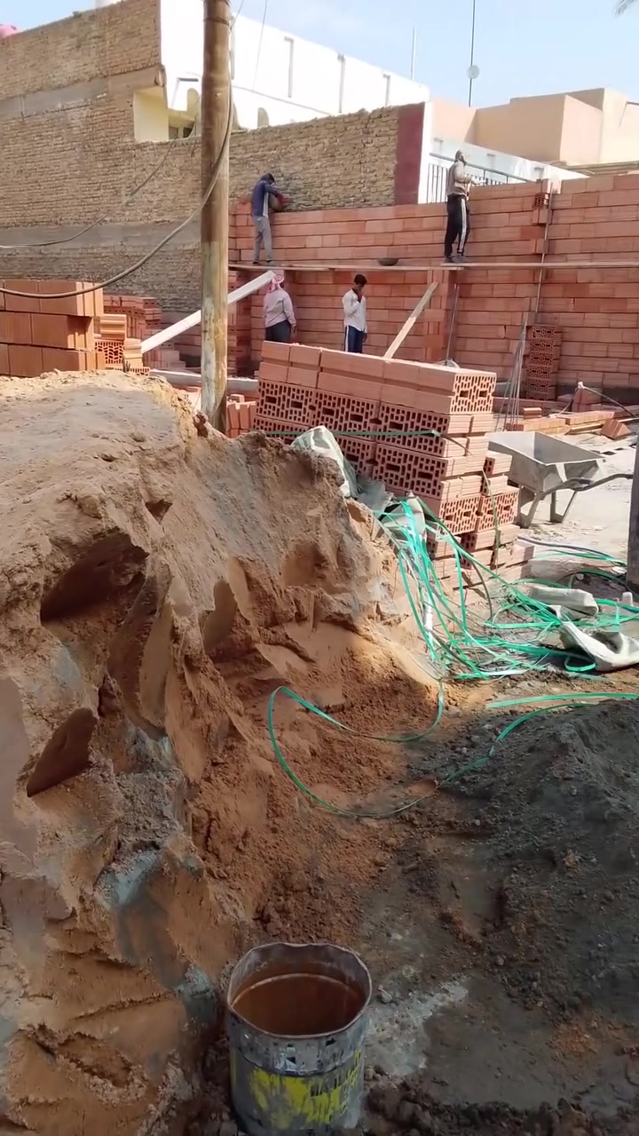#شركة_البعد_الخامس_الهندسية
سعر المتر تسليم مفتاح ٤٠٠ الف
الطابوق الطيني 
عزل عالي للحرارة 
صفر املاح
قليل الامتصاص للرطوبة 
للاستفسار الاتصال على الارقام ☎️ 
***********
***********
