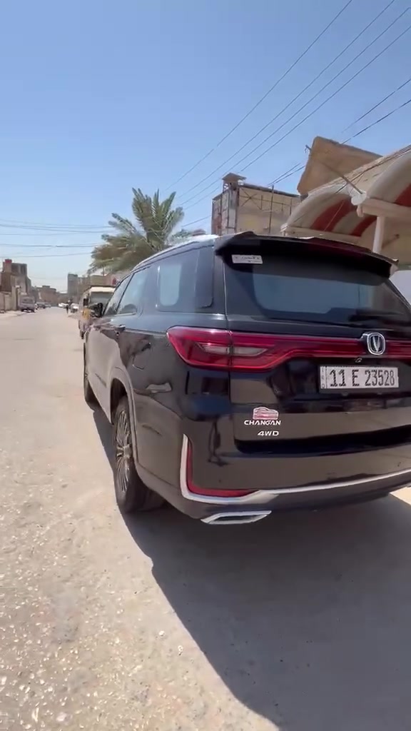 السلام عليكم سيارة شانجان cs95موديل 22رقم بغداد انكليزي
سيارة رياضية متعددة الاستخدامات
عائلية كبيرة الحجم 7راكب 3صفوف
ماشية 60 الف
نضام دفع رباعي 4WD
ودفع امامي
تبريد مركزي
محرك 2000تيربو
سعة الخزان 74لتر
فئة رويال اعلى فئة بالشانجان من ناحية المواصفات
بانوراما كامل اضائة امامي خلفي بتقنية LED
امكانية طي المقاعد الصف والثالث لزيادة مساحة التخزين مقاعد جلدية كاملة شاشة لمس ونضام صوتي فاخر خاصية المساج في المقاعد الامامية ونضام تكيف هواء اوتوماتيك مع فتحات تهوية للمقاعد الخلفية ونضام كاميرات محيطية 360 درجة مع خاصية التسجيل الرباعي
نضام تثبيت السرعه AcC
لاستشعار الحركة والمركبات الامامية
نضام التحذير من الاصطدام الامامي والفرامل الطارئة الذكية وسائد هوائية متكاملة امامية وجانبية وستائرية نضام الثبات الالكتروني للمساعدة في النزول  والصعود على المنحدرات ومقاعد جلدية تحكم كهربائي وخزن ذاكرة ٣ وضعيات
شاحن لاسلكي ونضام تشغيل عن بعد ونضام خرائط وتوصيل الهاتف الذكي نضام التحذير من مغادرة المسار ونضام مراقبة الاطارات وجنطة كهربائي مع خاصية الفتح بالقدم المكان نجف رقم الهاتف ***********
السعر 190$ورقة
