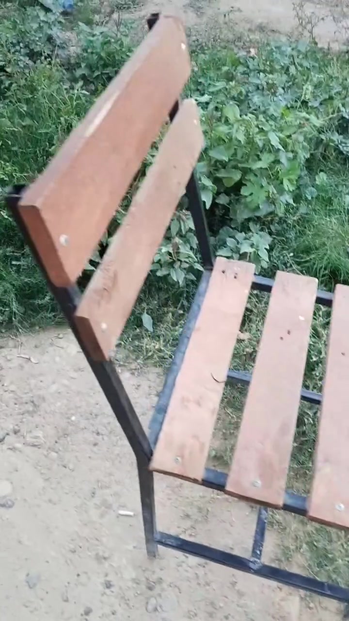 رجل يريد يعيش اشترو منه
