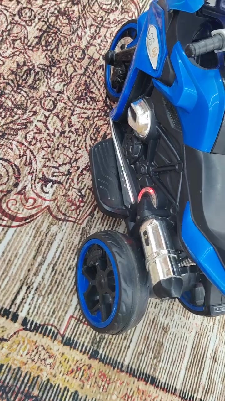 ماطور شحن شغال نضيف جدا مستعمل شي قليل
السعر ٨٠
***********
موصل شقق الخضراء الجانب الايسر
