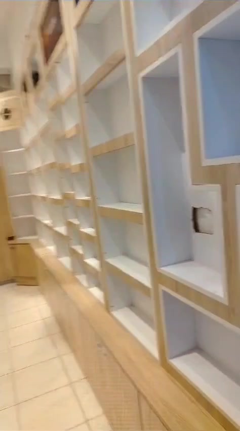 رفوف • ١١ متر • للعطور