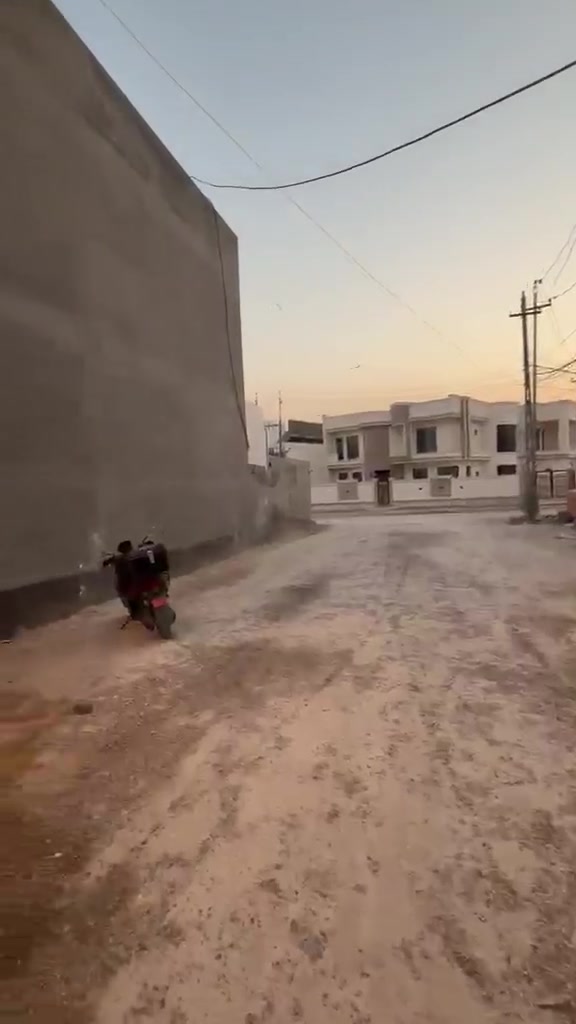 🏠🏠🏠🏠🏠🏠🏠

بسم الله الرحمن الرحيم 
 مشتمل للبيع طابقين بناء حديث بناء ٢٠٢٦ زيرو غير مسكون بناء طابوق درجه اولى المشتمل في حي الامين منطقه(24) المشتمل فول سيراميك وبناء درجه اولى بناء مفصول أضلاع وسقف يتكون من كراج وصحيات خارجيه واستقبال ومطبخ وصاله ومنور وحمام وغرفة نوم عدد3مع بيتونه طابق ثالث مأسس مجاري خطين ومؤسس ماء ٤ خطوط نضام بوستر صاعد نازل تاني ماء كبير ٢٠٠٠ لتر مؤسس نضام كامرات سبالت دفن مع تاسيس دكتات تبريد الأبواب قاصه والشبابيك ألمنيوم 
🌴1️⃣التسلسل📠/171
🌴2️⃣مساحه🏚️/125m
🌴3️⃣الواجهه🏫/6.25m
🌴4️⃣النزال⛺/20m
🌴5️⃣الشارع🛣️/10m
🌴6️⃣المرقم/
🌴7️⃣اقرب نقطه داله / خلف شارع ٤٠مجمع البرديني مقابيل بسكولاته 2
🌴8️⃣خدمات🏞️/ ماء وكهرباء 
🌴9️⃣السعر/138بي مجال 
📜نوع الملك / طابو ملك تحويل ثاني يوم

 🌴🌴🌴ادارة مكتب دار الايمان للعقار 🌴🌴🌴

⚫للاستفسار📞📞 
☎وسام العيساوي 
***********(الواتساب)📞
***********📞  

     🌴لا نتعامل على المصرف العقاري🌴
_______________________________________
1️⃣●اسعار 💵العقارات المعلنة في مكتبنا تُحدد من قبل البائع 💸صاحب العقار وليس المكتب والسعر قابل للتفاوض بين البائع والمشتري📜 

2️⃣●⌛نتميز بعدم رفع سعر العقار من قبلنا ونجمع البائع🌴والمشتري وجهاً لوجه لغرض الاتفاق📝  على السعر النهائي 👍 

3️⃣●🌴قضاء الفلوجه/حي الشهداء شارع ستين 60 قرب نادي الصمود Fallujah, Iraq اذا عندك عقار تريد تعرضه للبيع او تريد تشتري عقار 

4️⃣🌴فقط ارسال المعلومات  على الواتساب او الاتصال على هواتف المكتب .. 

☎️نستقبل هواتفكم على الارقام التاليه 

☎️ابو عبدالله العيساوي 
*********** (الواتساب) 
***********
☎️***********
