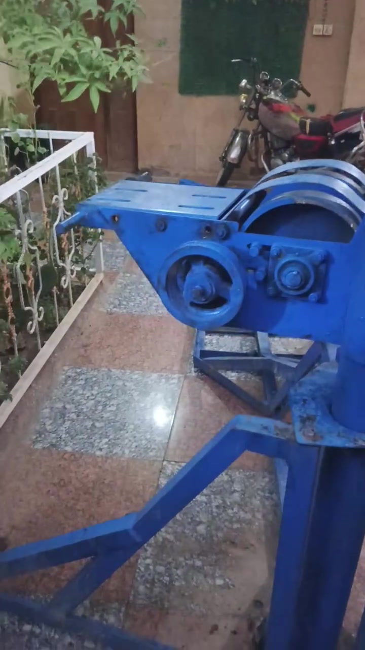ونج نجفي للبيع وياه 3 عرباين نضيف بدون ماطور سعره 850 وبيه مجال مكان سوق الشيوخ ***********
