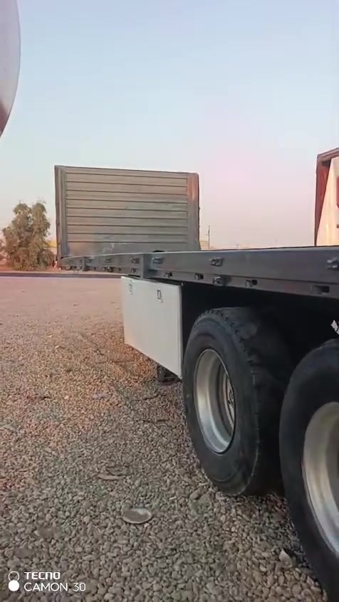 سلام عليكم عربانه للبيع شركة الوحيد تركيا مسجلة بل سنويه 3محاور دبل تاير سليمانيه فصل وربط للاستفسار الاتصال على الرقم ***********

نص مكتوب في الصور:
- CAMON 30
- 23mm f/1.8 1/56s ISO50
- CAMON 30 23mm f/1.8 1/58s ISO50