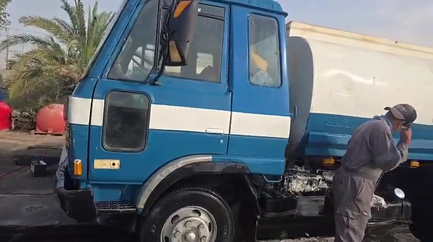 لبيع دنكر نيسان مكينه وكير حلوات 8طن سعر 55 بي مجال قليل  العنوان بصره الهارثه***********

