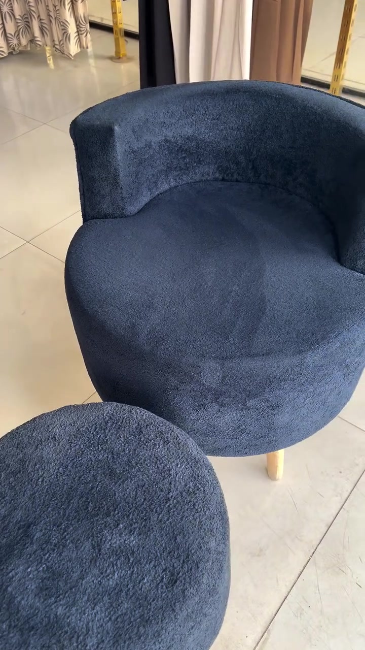بوهيمي • كرسي وطابوريه • نيلي