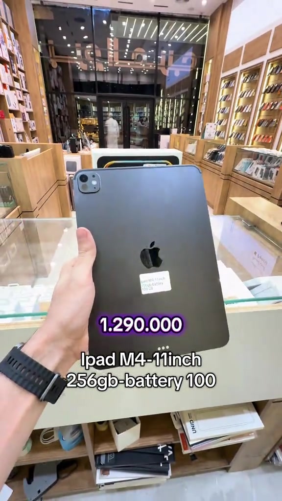 🔥 iPad Pro M4 | 11 Inch | 256GB 🔥 ⚡️ معالج M4 للأداء القوي والسريع 📱 شاشة 11 إنچ 💾 سعة 256GB 🔋 Battery Health 100% ✨ جهاز نظيف وجاهز للاستخدام مناسب للدراسة، التصميم، المونتاج والاستخدام اليومي 💯 📩 للاستفسار والحجز راسلنا خاص 📍 فرع الربيعي: *********** 📍 فرع المنصور: *********** #iPadPro #iPadM4 #Apple #iPad #Iraq

نص مكتوب في الصور:
- 1.290.000
- Ipad M4-11inch
- 256gb-battery 100