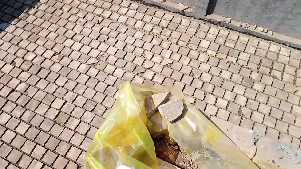 قطعي ومتر  وكرسته وعمل ***********
