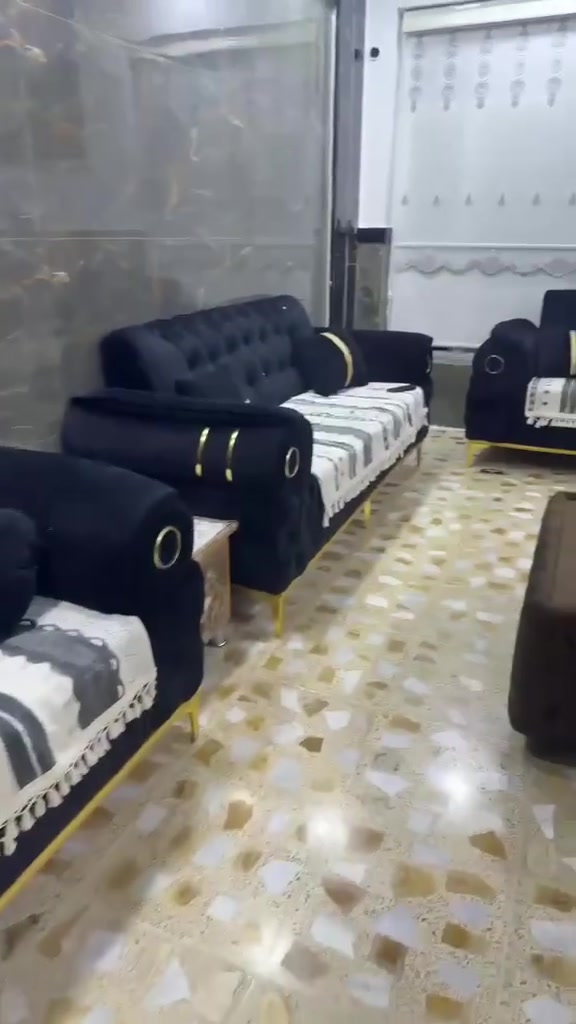 طخم عشر مقاعد استعمال قليل جانب الايسر ***********
