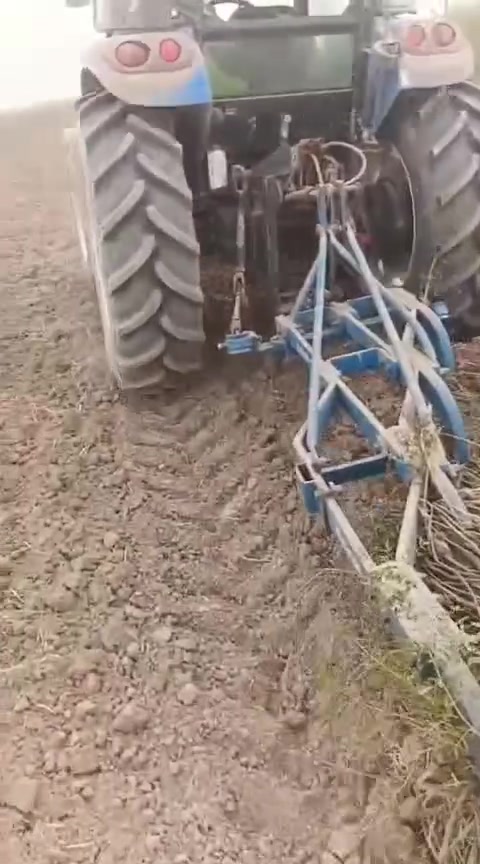 نيو هولند ٢٠١٨ • حجم ١٠٠ • ٣٠٠٠ ساعة