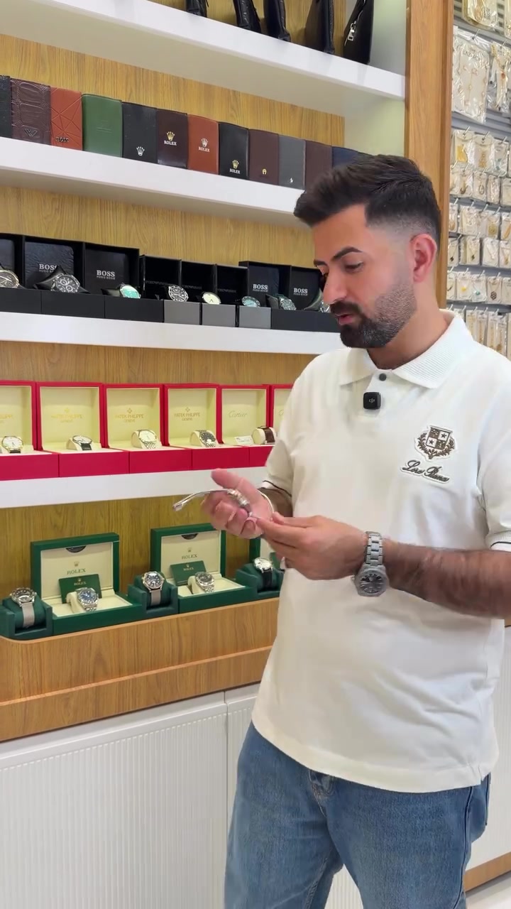 ماركة عطور وساعات • شارع السينما • مول البركة
