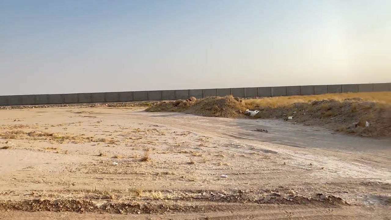قطع للبيع حجم القطعه 416 متر 
اسعار مناسبه
للتواصل 
***********
***********
القطع في منطقه الشهابيات 
قرب المجمع الهوليودي الجديد
