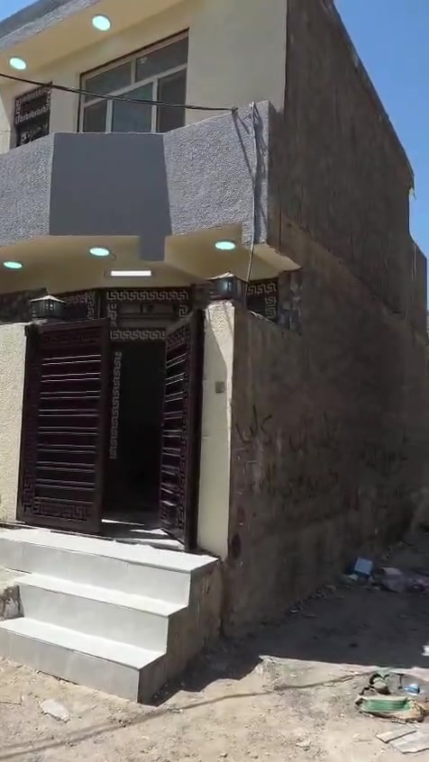 فرصة عقارية مميزة في كربلاء المقدسة 🏠
​دار للبيع - حي سومر
بناء متين وجاهز للاستخدام الفوري، مناسب جداً للسكن العائلي أو كخدمة وحسينية لزوار العتبات المقدسة.
​📌 تفاصيل العقار:
​المساحة: 50 متر مربع.
​عدد الطوابق: طابق ونصف.
​نوع البناء: طابوق جمهوري.
​الموقع: كربلاء المقدسة – حي سومر (قريب من الخدمات والشارع العام).
​📞 للتواصل والاستفسار:
​رقم الهاتف / واتساب: ***********
السعر / ٧٥ مليون قابل للتفاوض 
​#عقارات_كربلاء #بيت_للبيع #كربلاء_المقدسة #حي_سومر #عقارات_العراق #دور_للبيع
