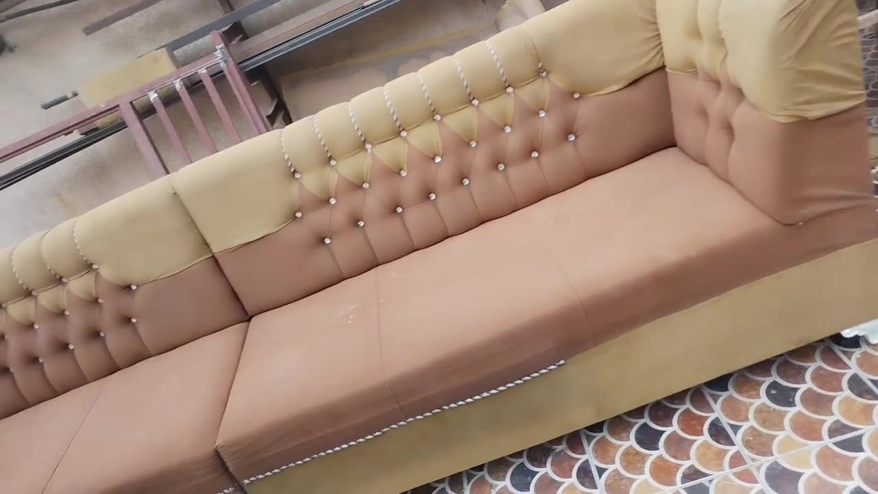 قبل،، وبعد،، الوان حسب الطلب، دوشمه..تخم المستعمل..وتصليح..واضافه.السفنج.
.اسعار مناسبه شغل درجه اولئ..

واتساب،، ***********
