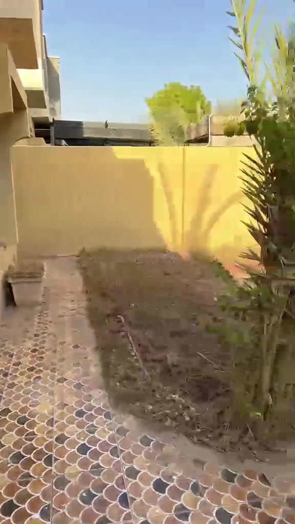 -بيت للإيجار مجمع عمر الراوي المرحله الأولى 
-يتكون من استقبال وصاله وغرفتين وكراج وحديقه 
-إيجاره 500قفل
للاستفسار ***********

