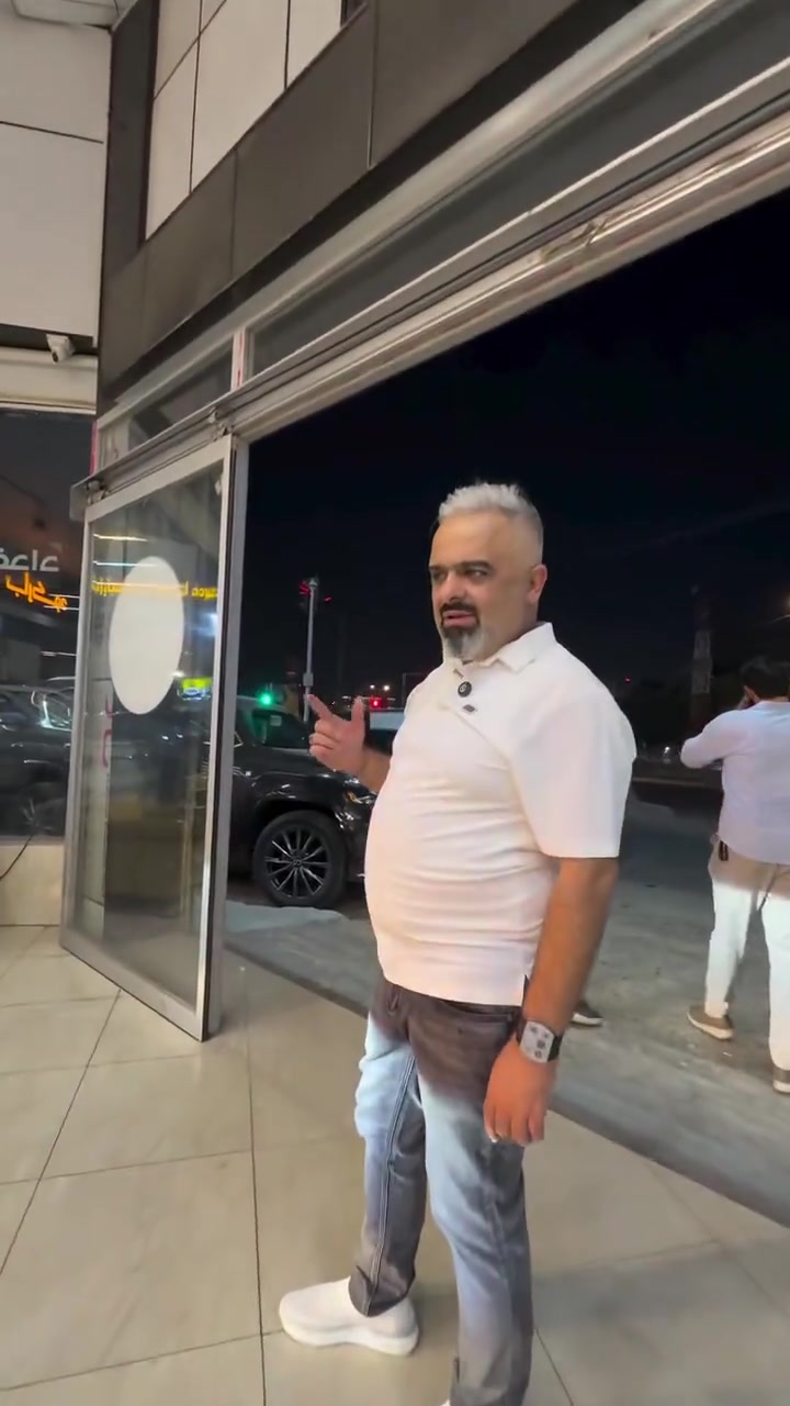 سيارة • ماكو وصف