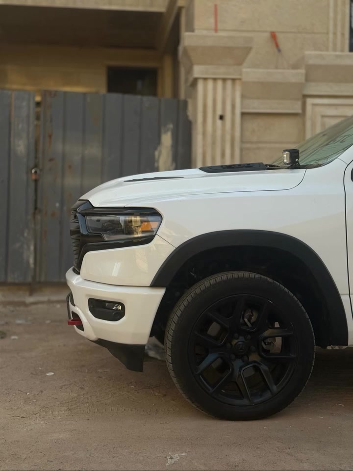 رام 23 باب طويل بدي قصير مكينه v8 5.7 فول مواصفات رقم بصره مميز
بأسمي تحويل ثاني يوم وارد أمريكي البجم مغلف أpp مع ربع القماره مع التكم و حواف البيبان الاربعه تقرير سرقه بيها بس البنيد مبدل تجاري لين ما حصلت اصلي بوكتها وبيها بارد باب السايق السياره ماشيه 78 الف كم لونها ابيض تشغيل عن بعد باب البدي كهرباء داخلها جلد وشاموا الكشنات
الاماميه كهرباء وتدفئة تبريد ستيرن
تدفئه السياره حساسات امامي خلفي
رادار 360 يعني امامي خلفي جانبي مري قلاب عند الرجوع ومن تشغل الكشن يتقدم تلقائي هاي من غير الخزن الميموري شاشه تيسلا أنا
مشتغلها بلاك توب سستم كاربون
كاربون عليما منظومة غاز ١م 140L تخم
تاير جديد السياره كامله مكمله من كلشي ما ناقصها شي بعدها جديده
مكان السياره البصره تريد تعرف السعر اتصل 
لأستفسار ***********
