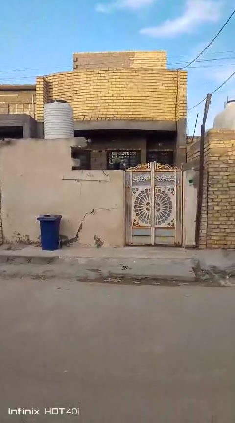 بيت للبيع • ١٠٠م • طابق ونص