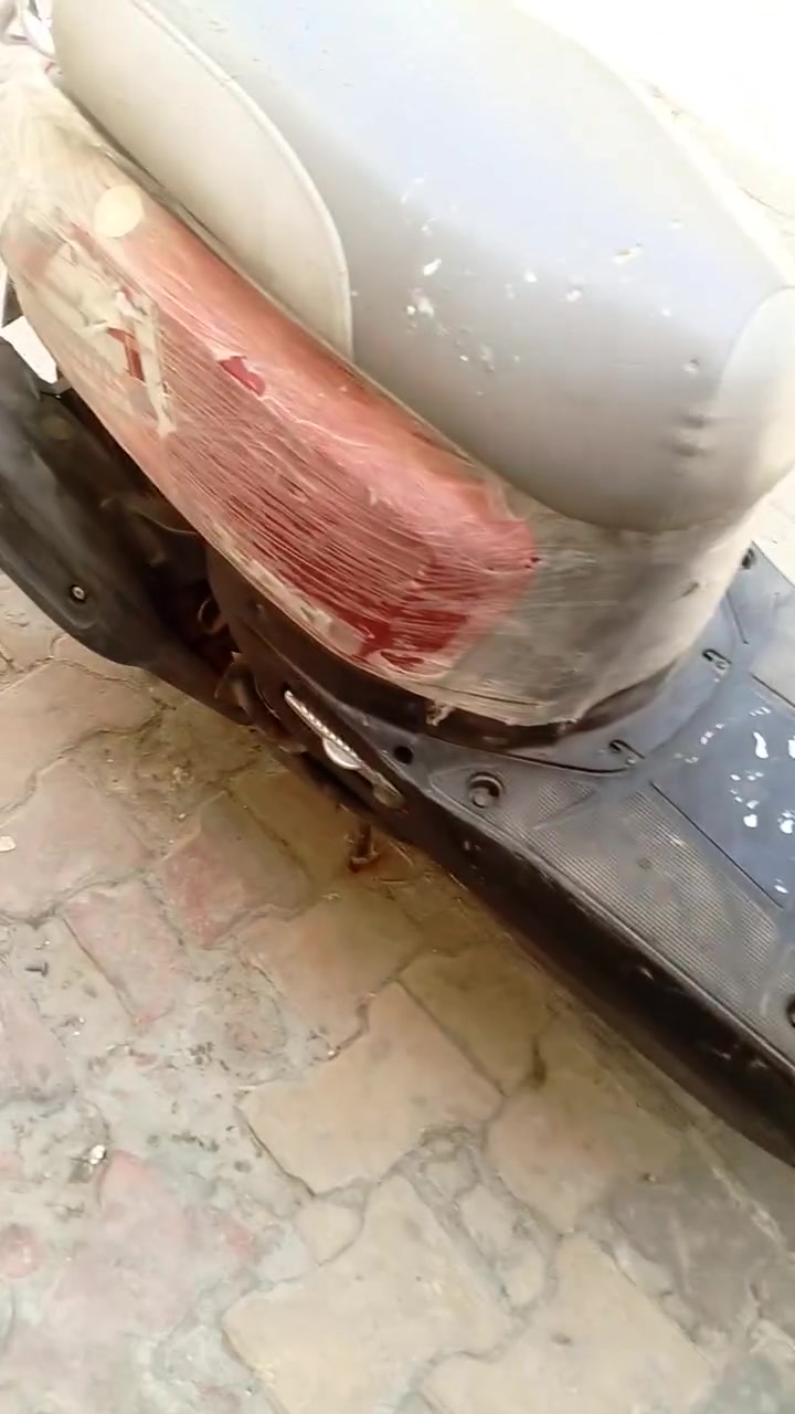 سلام عليكم بوليس مصطره لل بيع
دراجه ال نقص ال بيه بس كفر تأخذه من باب ال بيت اكفلك مكينه لل استفسار ***********
