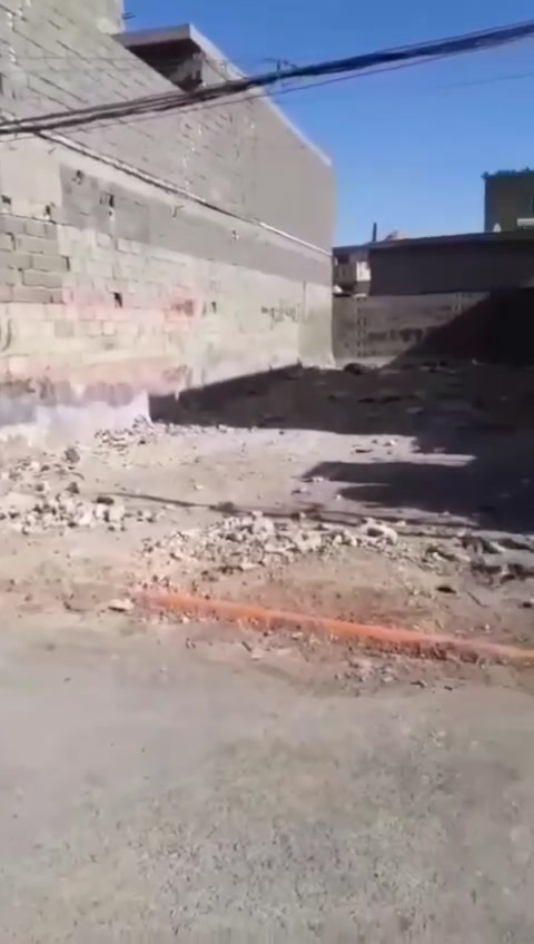 السلام عليكم 
قطعه ارض للبيع مساحه ٢٠٠ متر كافه الخدمات فرع خير من الله 
العنوان الحميديه قرب السوك الثاني قريبه على مدرسه المزايا والشارع العام 
***********
