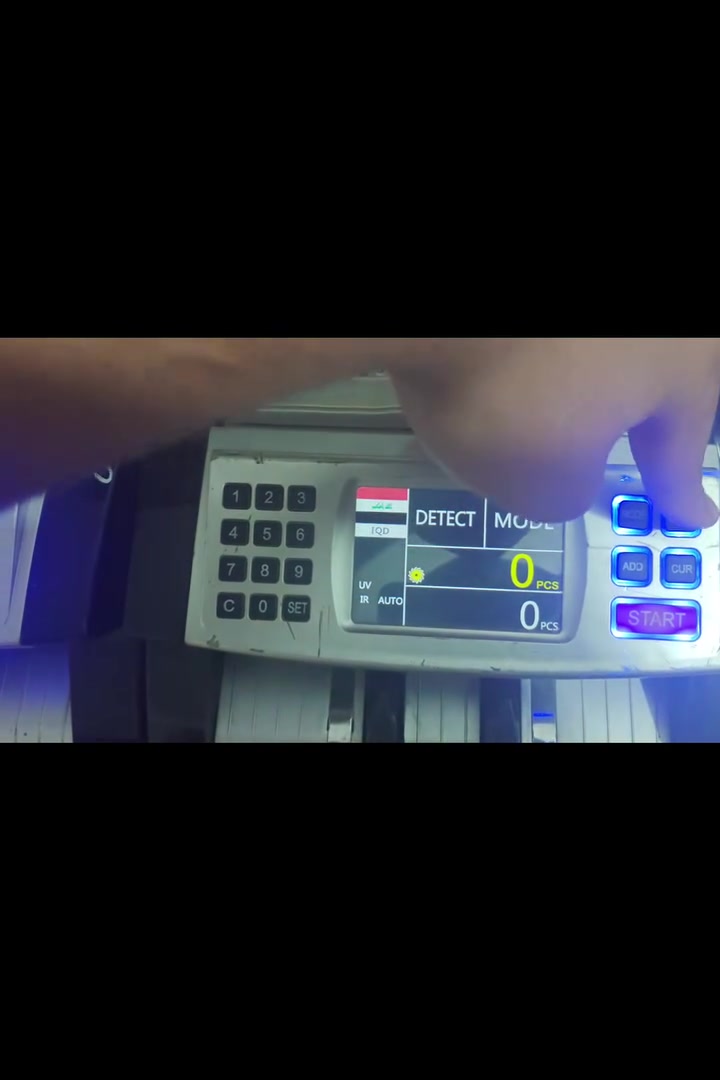 السلام عليكم عداد فلوس 
عدد ثنين نظيفات نظافه 90% بس شويه بيهن تراب بس يعدن طبيعي ومجربهن
سعر الوحده 85 للعلم سعر الجديده 285 بالصناعه 
اذا ثنينهم احسبهم ب150 
العنوان بغداد الزعفرانيه يتوفر توصيل بس اشوف تجي افضل اذا جنت من بغداد حتى تفحص براحتك
للتواصل خاص او واتساب ***********
يورو ودينار عراقي ودولار
