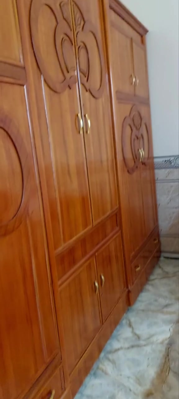السلام عليكم عدنا هذا الكنتور للبيع جديد ونظيف للتواصل مع الرقم ***********
