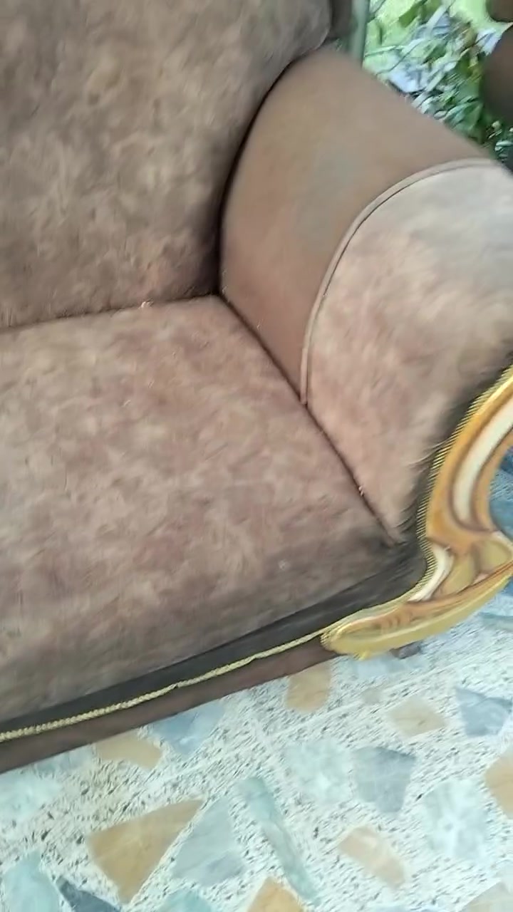 2كراسي +قنفه
بغداد ***********
