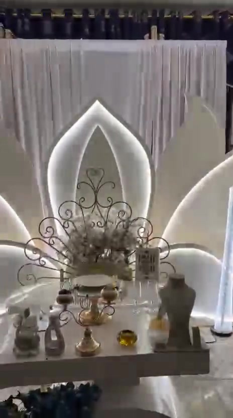 ركز عل الدقه والترتيب العالي   واللمسات البسيطه ….. مجمع جدايل بغداد لكوشات العراس وتجهيز كافة المناسبات  … 

للحجز 
***********
